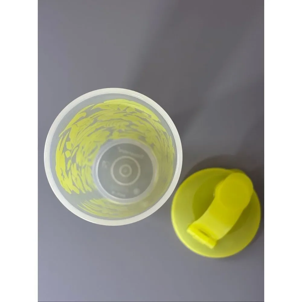 Tupperware Tumbler Cup w/ Flip-Top Seal 16 Ounces Tropical print yellow